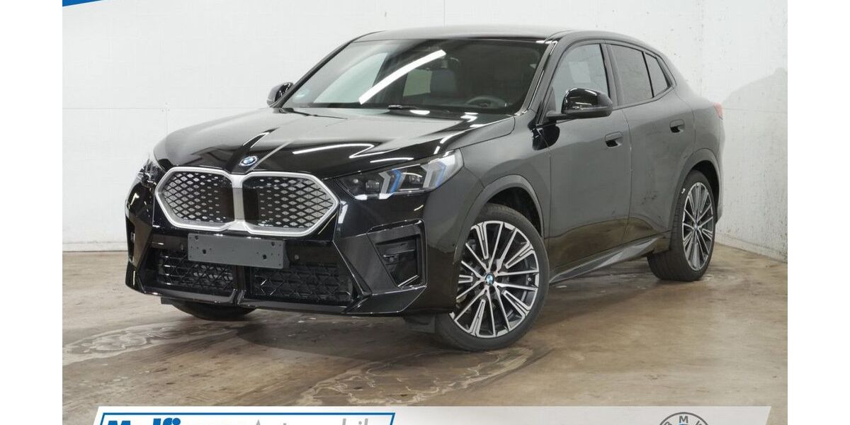 BMW iX2 6.902 km 49.890 &euro; Essingen 73457