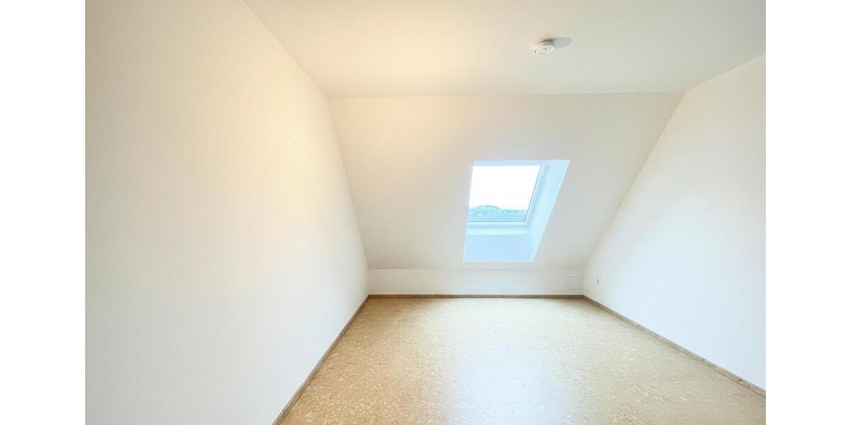 Dachgeschoßwohnung Nördlingen - 3.5 Zimmer, 119 m&sup2;, 1.470&euro; | Angebot:25321878