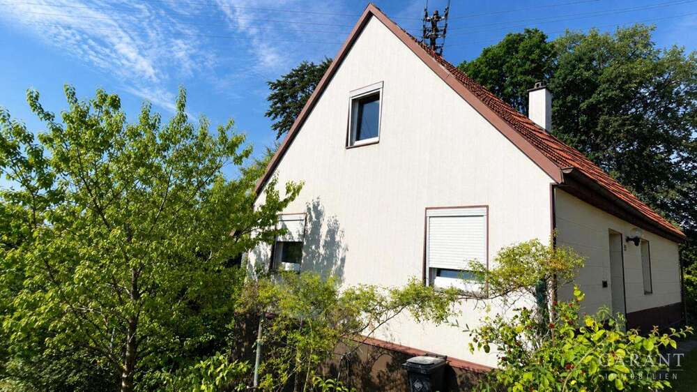 Einfamilienhaus Ellwangen (Jagst) - 6 Zimmer, 105 m&sup2;, 150.000&euro; | Angebot:27213341