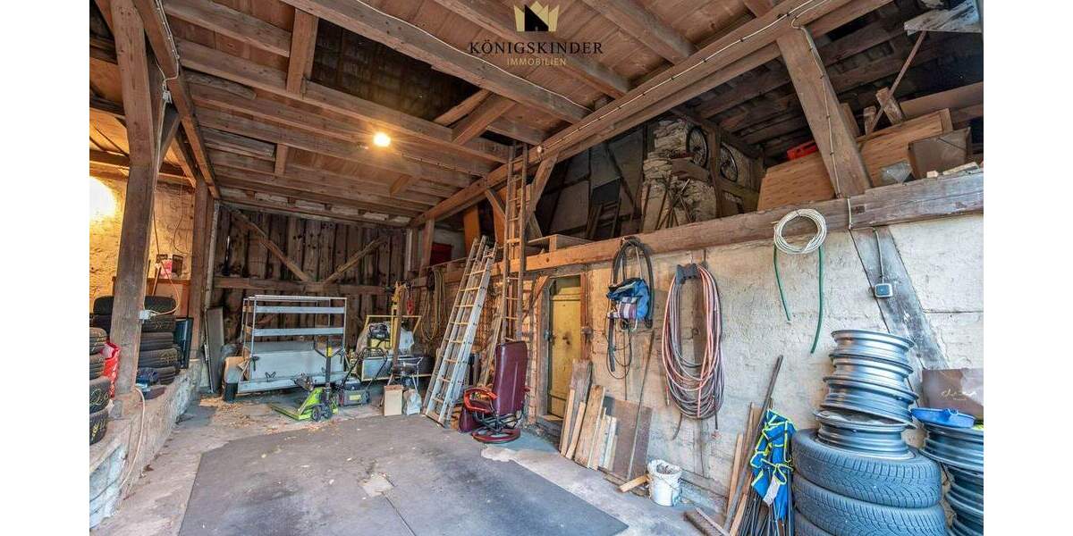 Mehrfamilienhaus, Wohnhaus Heidenheim-Schnaitheim Schnaitheim - 7 Zimmer, 180 m&sup2;, 379.000&euro; | Angebot:25680017