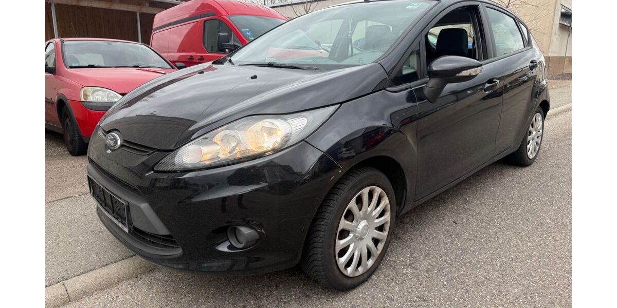 Ford Fiesta 210.000 km 2.555 &euro; Essingen 73457