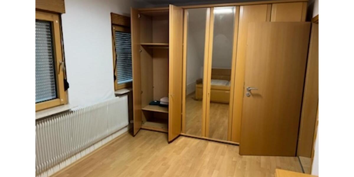 Dachgeschoßwohnung Schwäbisch Gmünd - 5 Zimmer, 150 m&sup2;, 1.000&euro; | Angebot:25053814