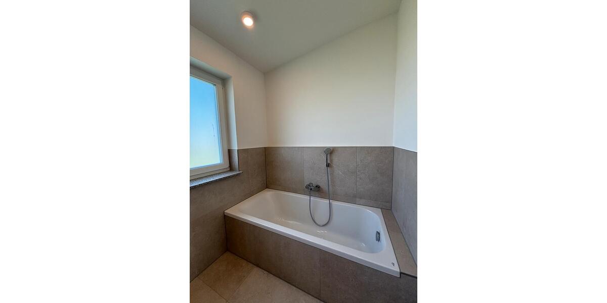 Einfamilienhaus Ellwangen (Jagst) - 3 Zimmer, 104 m&sup2;, 1.607&euro; | Angebot:27587678