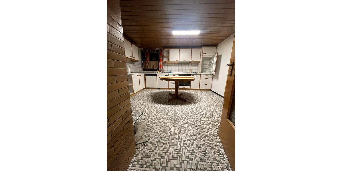 Einfamilienhaus Jagstzell - 7 Zimmer, 150 m&sup2;, 1.300&euro; | Angebot:25992350