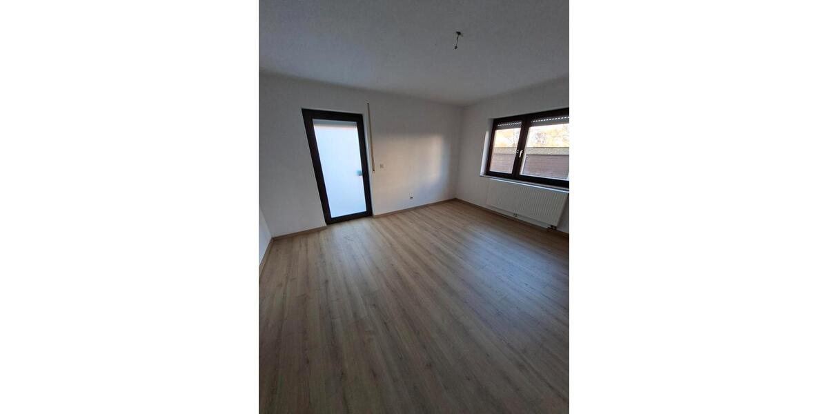 Erdgeschoßwohnung Bopfingen - 4 Zimmer, 93 m&sup2;, 200.000&euro; | Angebot:26023263