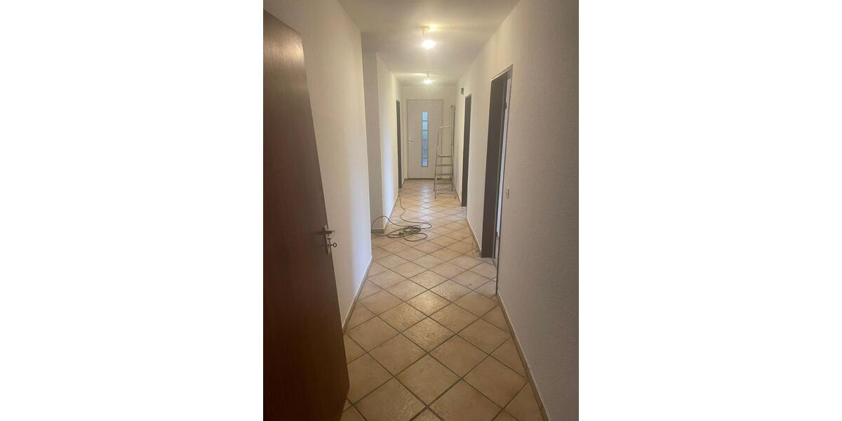 Etagenwohnung Giengen an der Brenz - 7 Zimmer, 90 m&sup2;, 950&euro; | Angebot:24943868