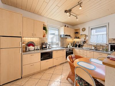 FAMILIENFREUNDLICHES STADTHAUS MIT GARTEN + GARAGE - Einfamilienhaus Aalen | Angebot:27540144