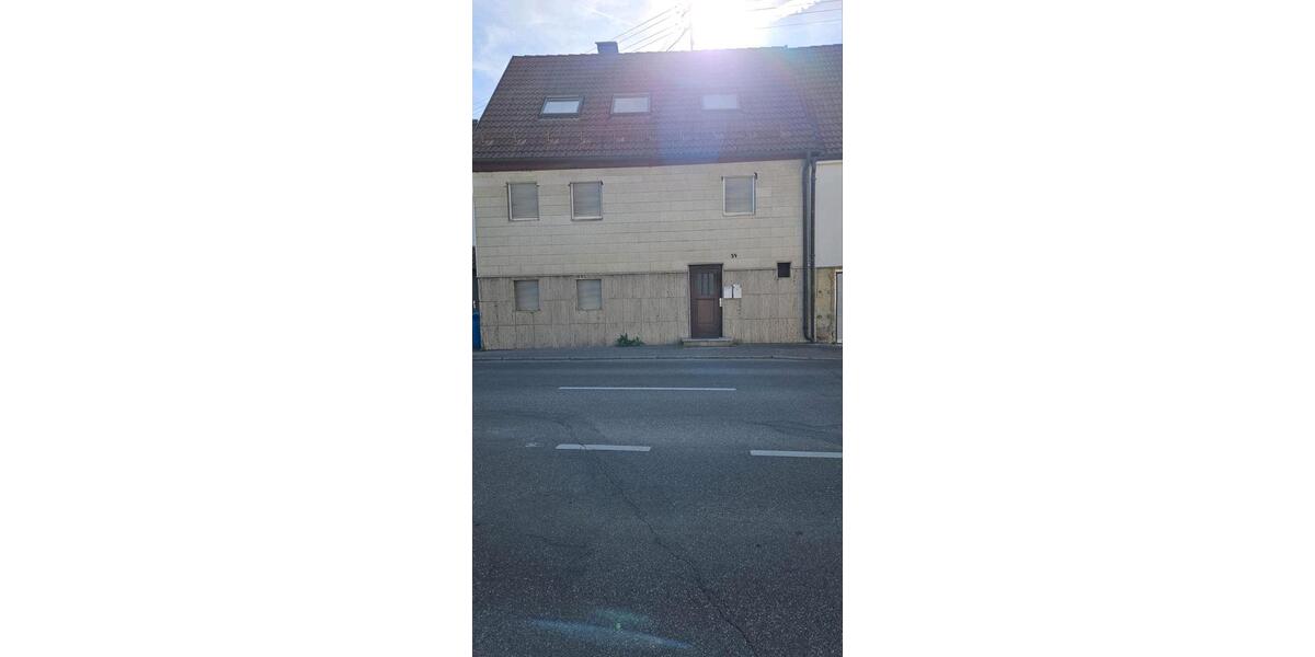 Doppelhaushälfte Gaildorf - 7 Zimmer, 160 m&sup2;, 160.000&euro; | Angebot:26577893