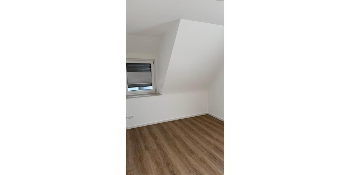 Dachgeschoßwohnung Aalen Attenhofen - 3 Zimmer, 62 m&sup2;, 1.050&euro; | Angebot:24527547