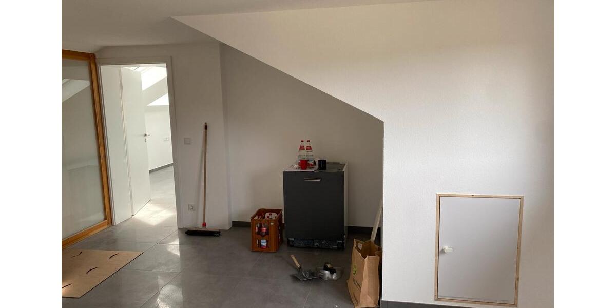Dachgeschoßwohnung Schwäbisch Gmünd Bargau - 2.5 Zimmer, 90 m&sup2;, 1.200&euro; | Angebot:26039078