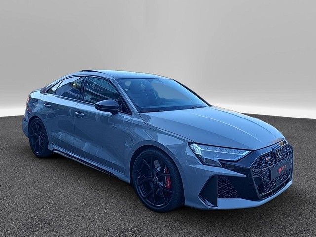 Audi RS3 3.000 km 77.875 &euro; Schwäbisch Gmünd 73527