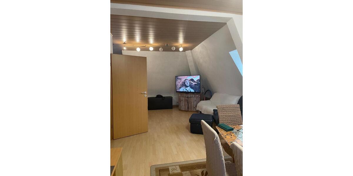 Dachgeschoßwohnung Aalen - 3 Zimmer, 78 m&sup2;, 800&euro; | Angebot:25856662