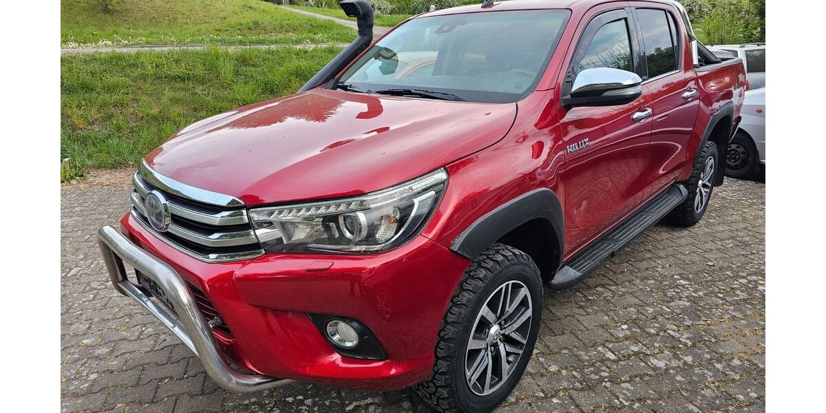 Toyota Hilux 295.000 km 21.990 &euro; Herbrechtingen 89542