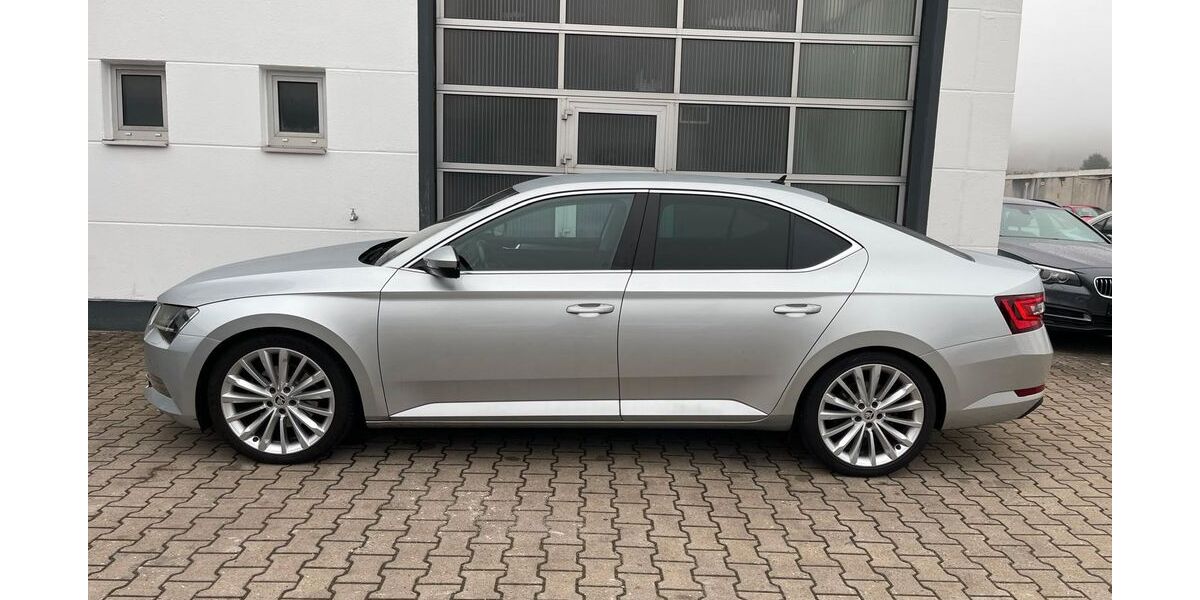 Skoda Superb 175.610 km 16.500 &euro; Heidenheim an der Brenz 89520