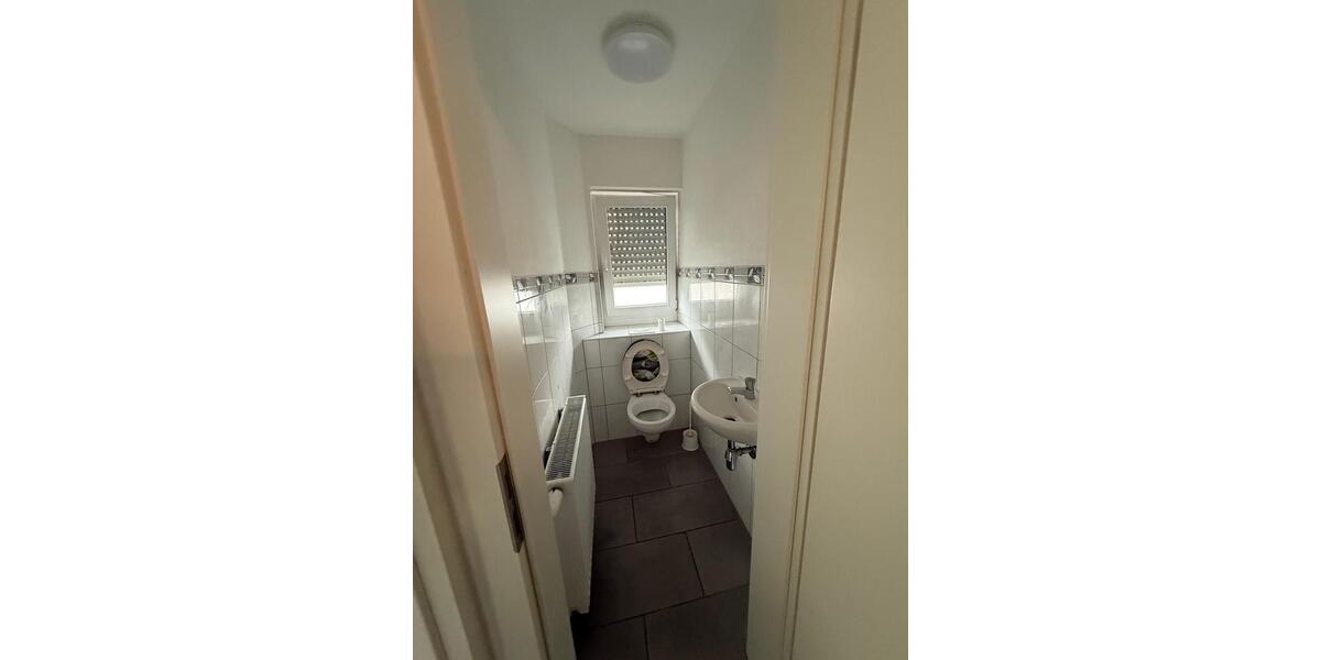 Erdgeschoßwohnung Aalen Attenhofen - 5 Zimmer, 184 m&sup2;, 1.750&euro; | Angebot:24945000