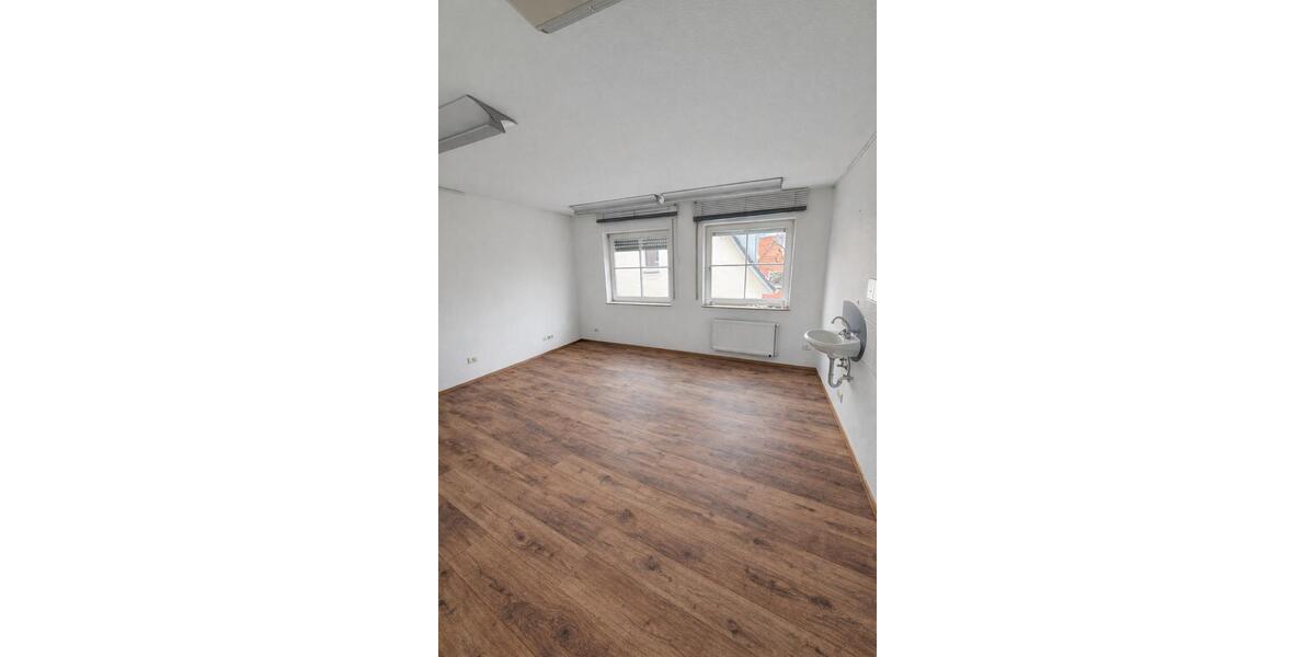 Etagenwohnung Aalen Unterkochen - 6 Zimmer, 170 m&sup2;, 400&euro; | Angebot:24979817