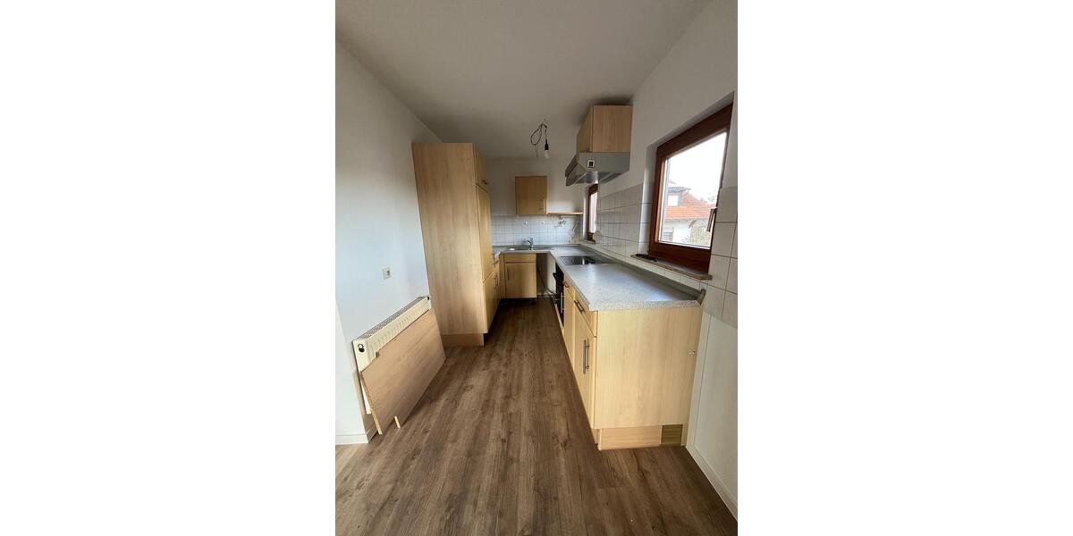 Dachgeschoßwohnung Gschwend - 3 Zimmer, 62 m&sup2;, 500&euro; | Angebot:25548356