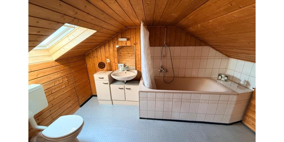 Etagenwohnung Aalen Dewangen - 5 Zimmer, 166 m&sup2;, 1.250&euro; | Angebot:26035415