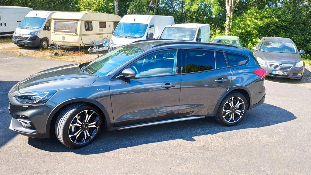 Ford Focus 29.999 km 18.899 &euro; Bopfingen 73441
