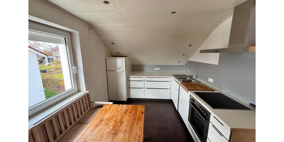 Dachgeschoßwohnung Aalen Unterkochen - 3.5 Zimmer, 70 m&sup2;, 900&euro; | Angebot:26004499