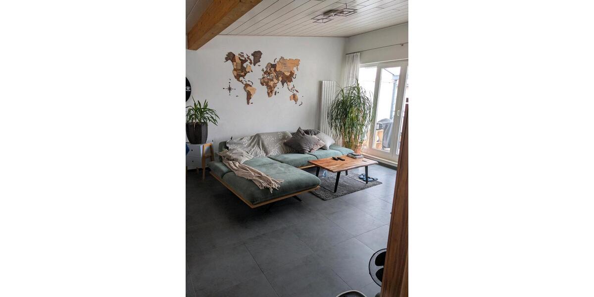 Dachgeschoßwohnung Aalen Ebnat - 2.5 Zimmer, 83 m&sup2;, 1.150&euro; | Angebot:26036678