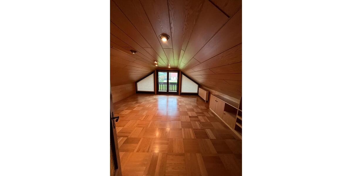 Einfamilienhaus Nördlingen - 6 Zimmer, 124 m&sup2;, 1.400&euro; | Angebot:26471991
