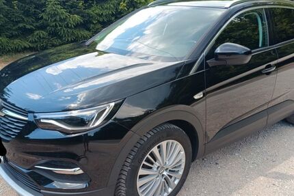 Opel Grandland (X) 137.000 km 13.200 &euro; Herbrechtingen 89542