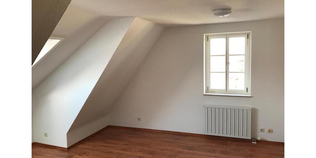 Dachgeschoßwohnung Alfdorf - 2.5 Zimmer, 71 m&sup2;, 880&euro; | Angebot:26341789