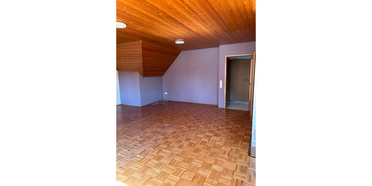 Dachgeschoßwohnung Stimpfach - 3 Zimmer, 85 m&sup2;, 800&euro; | Angebot:26007809