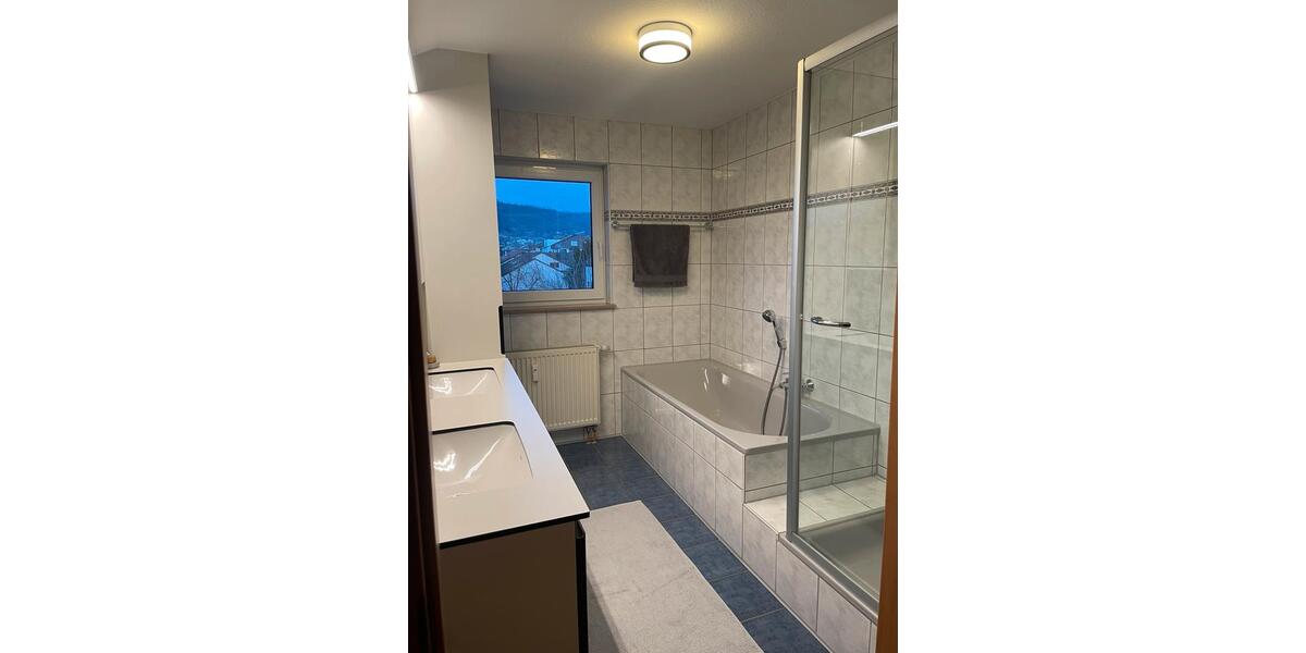 Dachgeschoßwohnung Donzdorf - 4.5 Zimmer, 125 m&sup2;, 1.350&euro; | Angebot:25415767