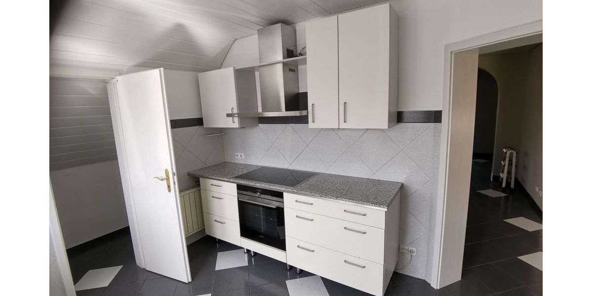 Moderne 4,5-Zimmer Dachgeschosswohnung mit Balkon & EBK - Appartement Schwäbisch Gmünd Bargau | Angebot:27492971