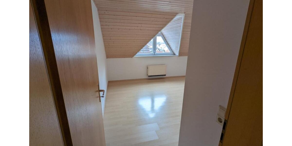 Dachgeschoßwohnung Bopfingen - 3.5 Zimmer, 79 m&sup2;, 570&euro; | Angebot:25792722