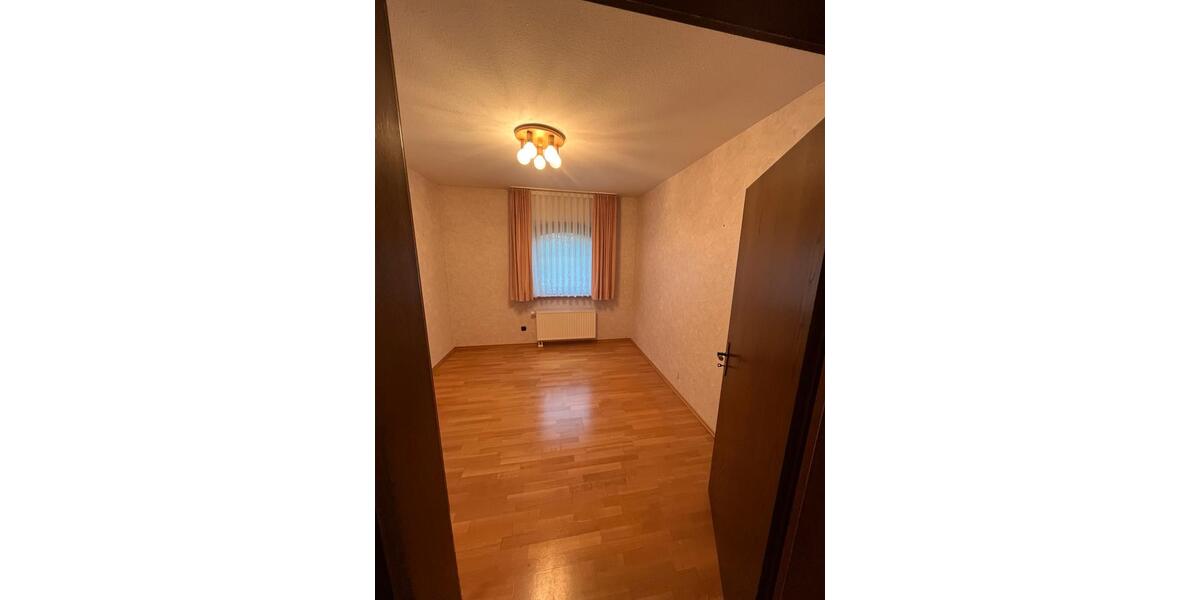 Einfamilienhaus Nördlingen - 6 Zimmer, 124 m&sup2;, 1.400&euro; | Angebot:26471991