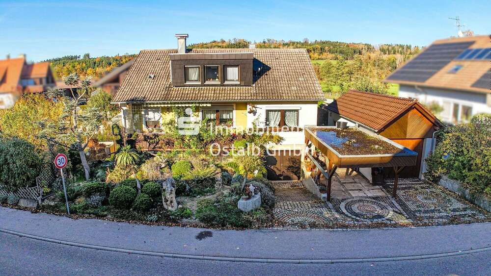 Einfamilienhaus Aalen Dewangen - 6 Zimmer, 118 m&sup2;, 329.000&euro; | Angebot:23633797