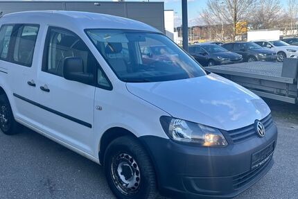 VW Caddy 146.000 km 5.890 &euro; Essingen 73457