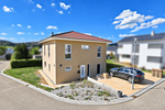 Neuwertige Stadtvilla mit ca. 160 m² Wohnfläche, Garten & 3 Stellplätzen, Energieklasse A - Einfamilienhaus Ottenbach | Angebot:27532436