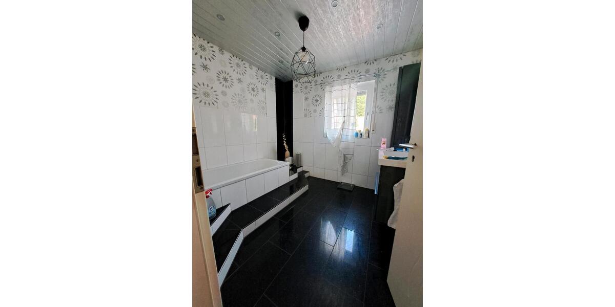 Einfamilienhaus Gschwend - 8 Zimmer, 170 m&sup2;, 1.050.000&euro; | Angebot:26704685