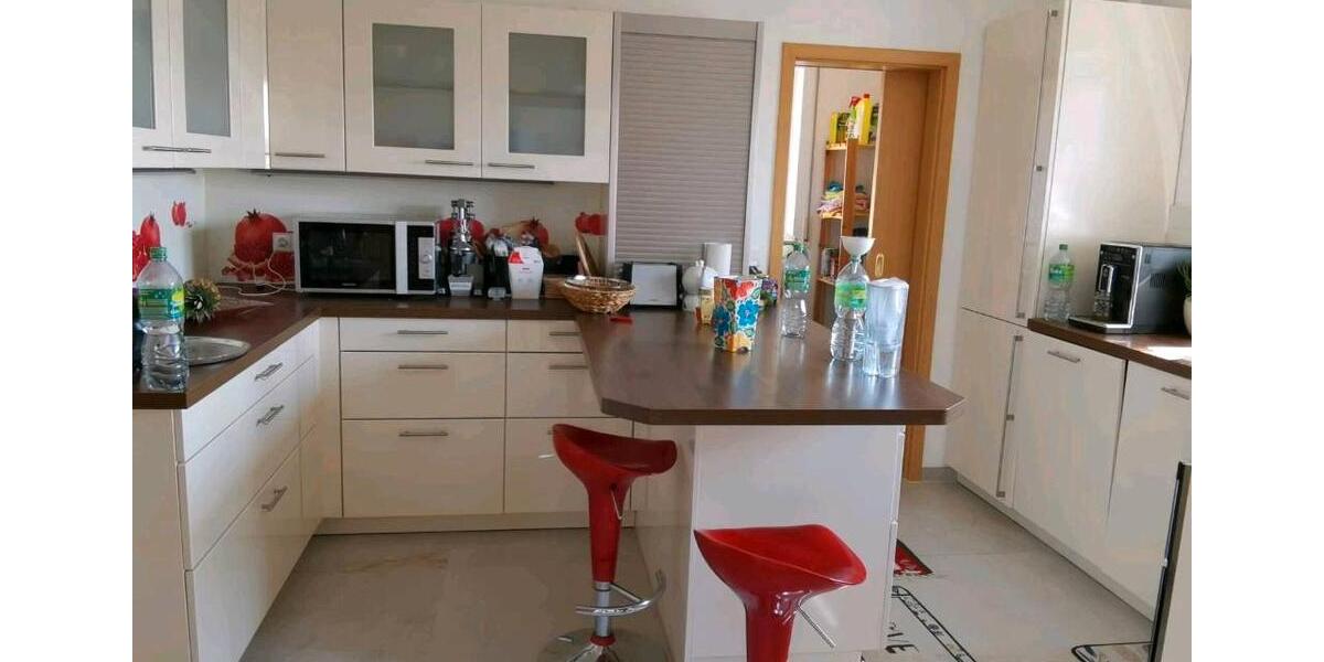 Einfamilienhaus Göggingen - 5 Zimmer, 228 m&sup2;, 2.200&euro; | Angebot:26041520