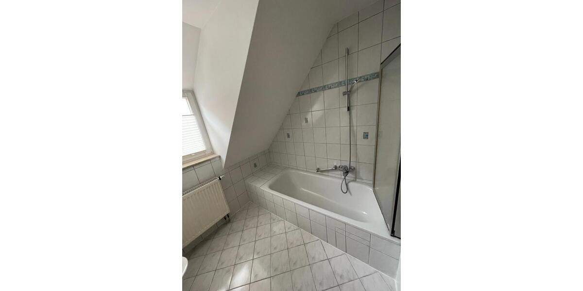 Dachgeschoßwohnung Nördlingen - 2.5 Zimmer, 75 m&sup2;, 750&euro; | Angebot:25759645