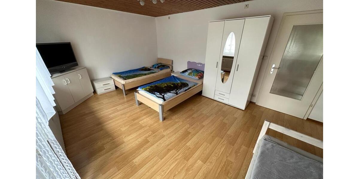 Etagenwohnung Giengen an der Brenz - 8 Zimmer, 205 m&sup2;, 14&euro; | Angebot:25995956