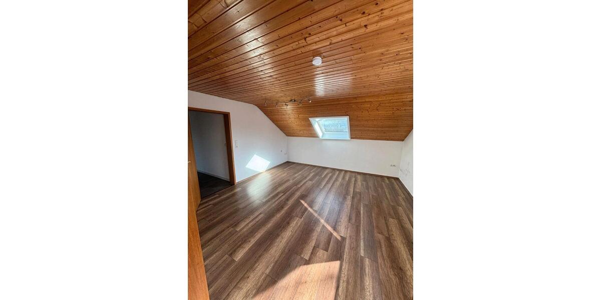 Einfamilienhaus Bühlertann - 12 Zimmer, 312 m&sup2;, 538.000&euro; | Angebot:25406028
