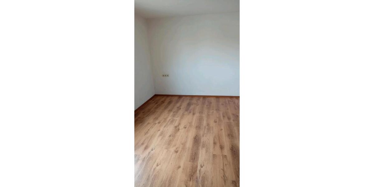 Etagenwohnung Gschwend - 3 Zimmer, 90 m&sup2;, 650&euro; | Angebot:26041977