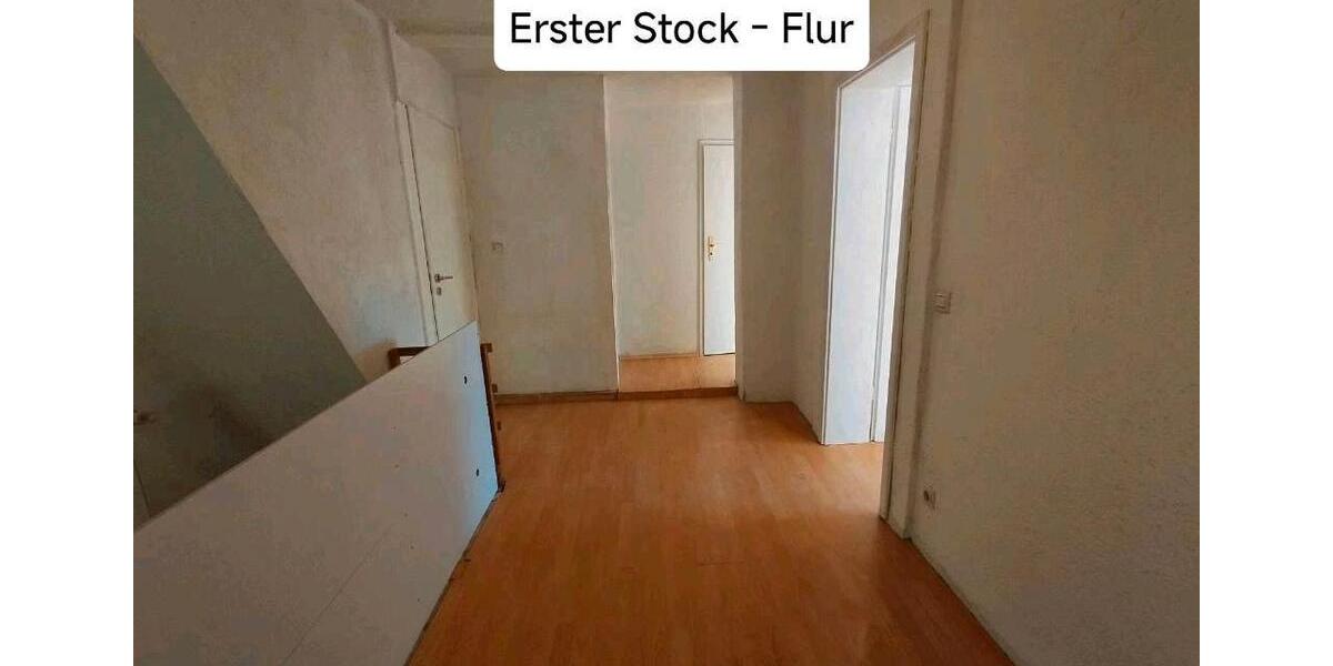 Doppelhaushälfte Bopfingen - 7 Zimmer, 141 m&sup2;, 110.000&euro; | Angebot:17165515