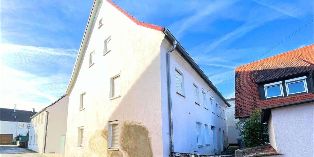 Einfamilienhaus Nördlingen - 10 Zimmer, 288 m&sup2;, 320.000&euro; | Angebot:24092271