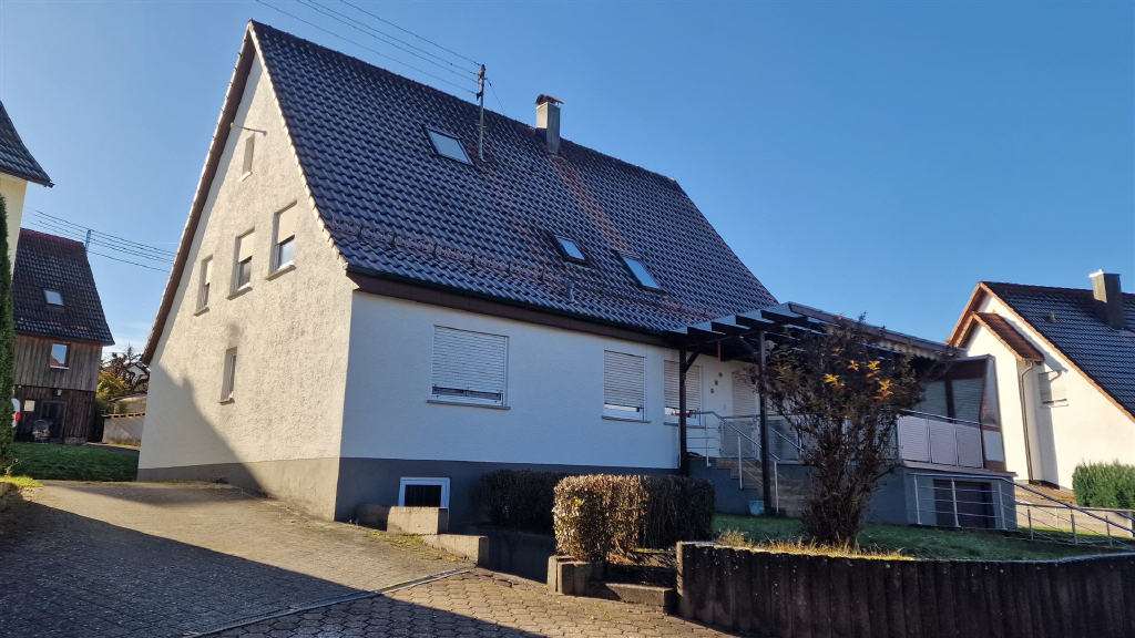 Einfamilienhaus Gschwend - 11 Zimmer, 192 m&sup2;, 329.000&euro; | Angebot:23849184