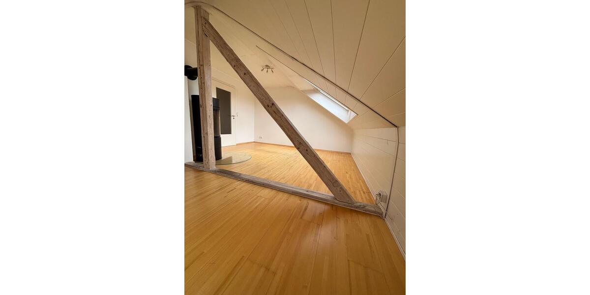 Dachgeschoßwohnung Aalen Unterkochen - 3.5 Zimmer, 70 m&sup2;, 900&euro; | Angebot:26004499