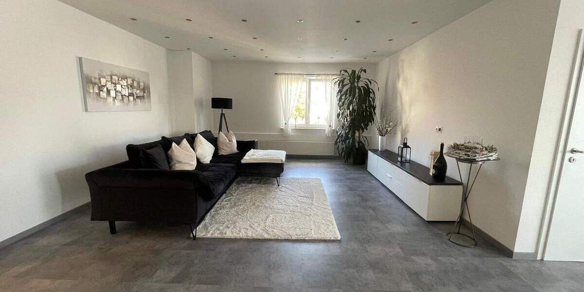 Mehrfamilienhaus, Wohnhaus Aalen Ebnat - 1 Zimmer, 588 m&sup2;, 1.299.000&euro; | Angebot:25733303