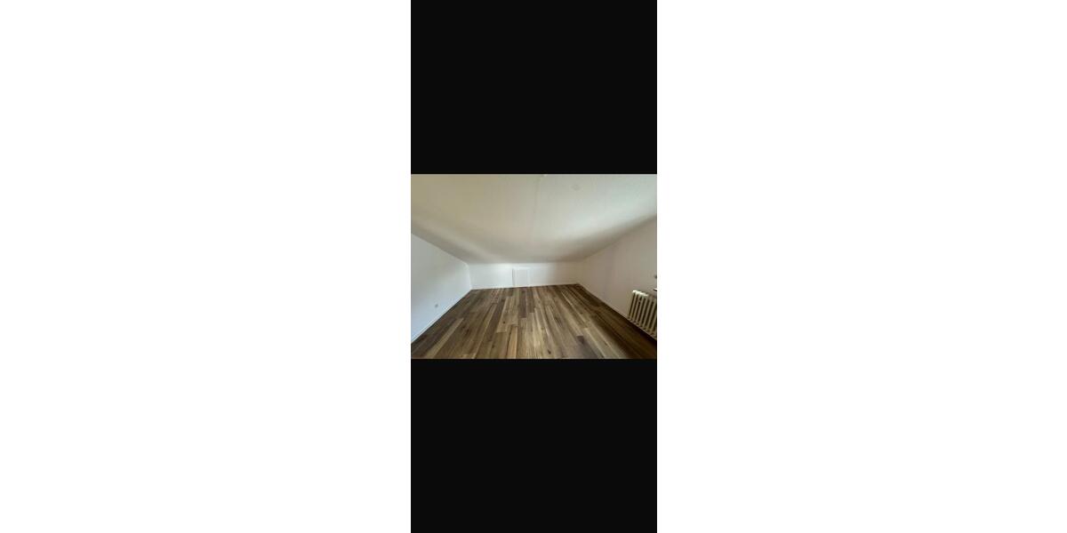 Dachgeschoßwohnung Aalen Dewangen - 3 Zimmer, 71 m&sup2;, 1.050&euro; | Angebot:26634524