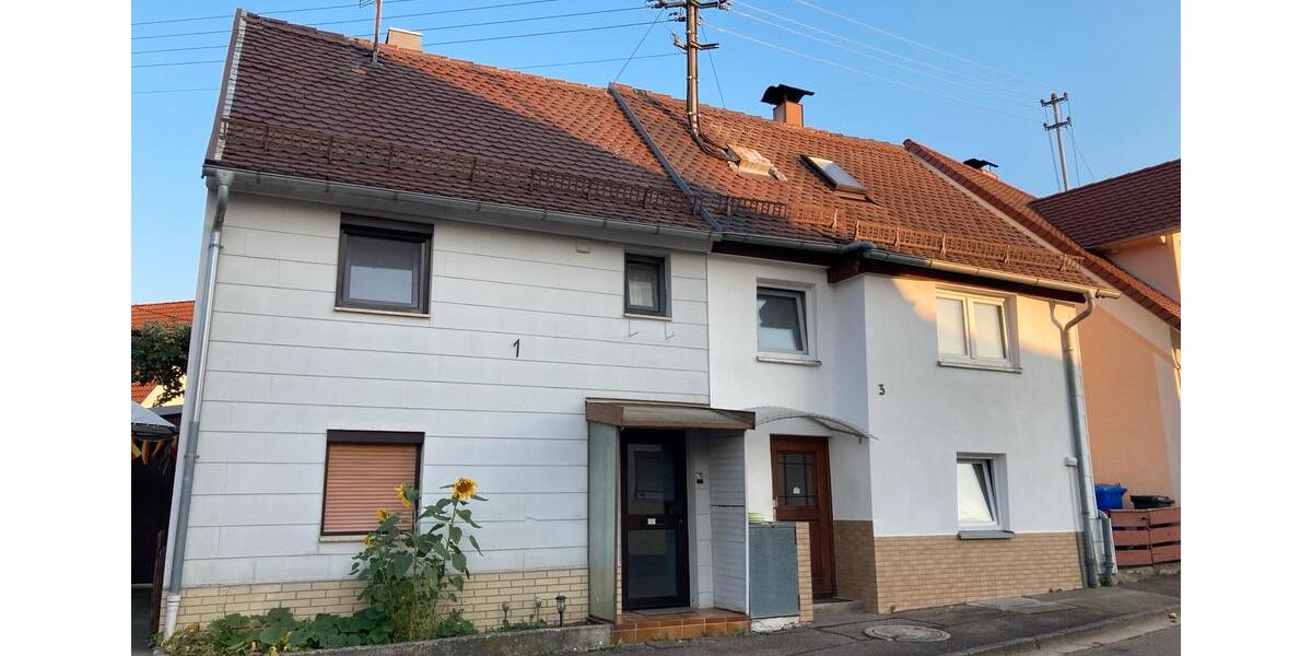 Etagenwohnung Nördlingen - 7 Zimmer, 120 m&sup2;, 950&euro; | Angebot:27612555