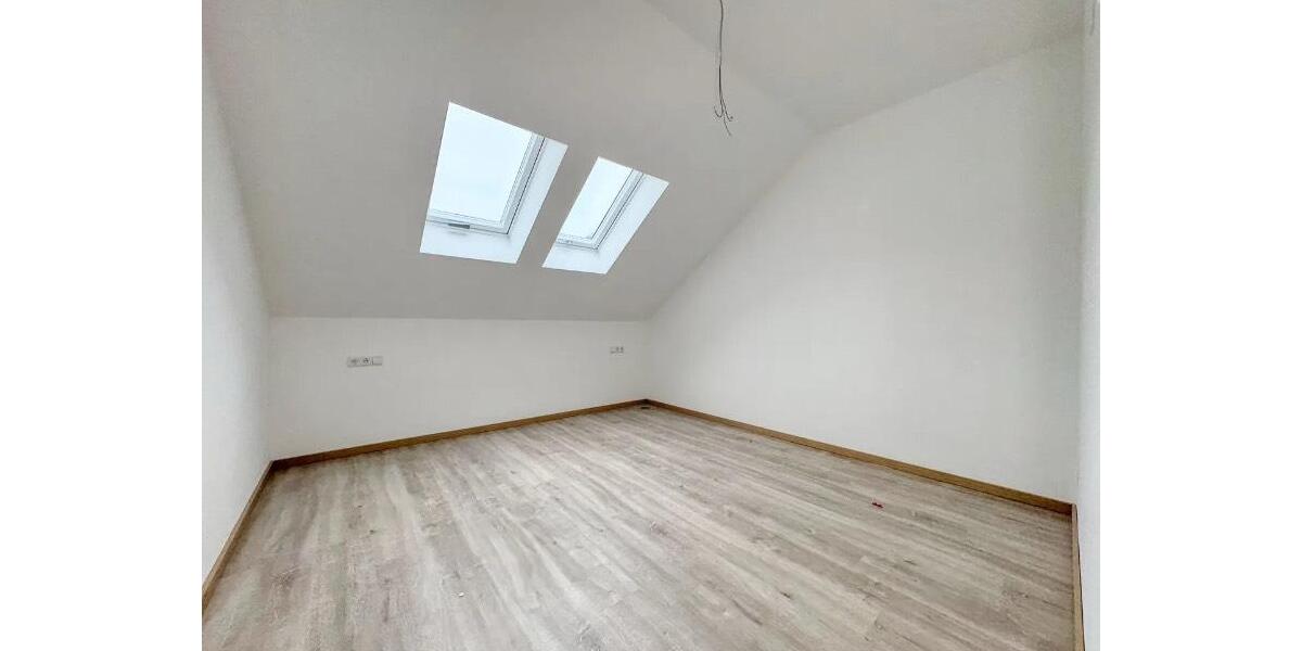 Doppelhaushälfte Bopfingen - 4 Zimmer, 125 m&sup2;, 399.000&euro; | Angebot:25710936